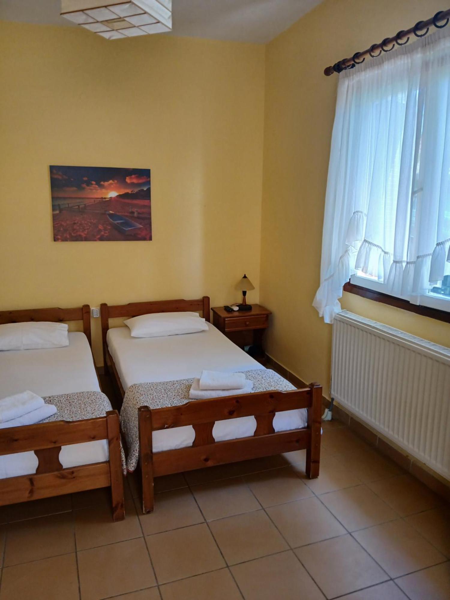 Karnagio Vasilas Agia Paraskevi  Camera foto